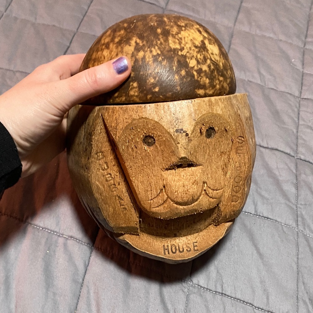 Coconut glass holder